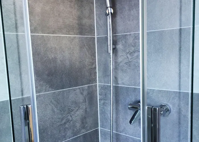 Schurwald 酒店 Rechberghausen